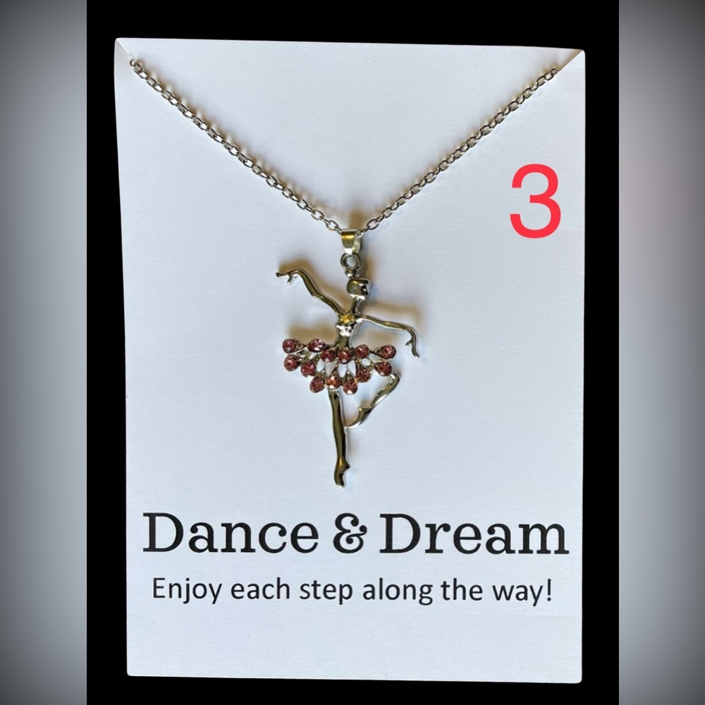 🆕 Ballerina Necklace - Pink - Picture 13 of 16